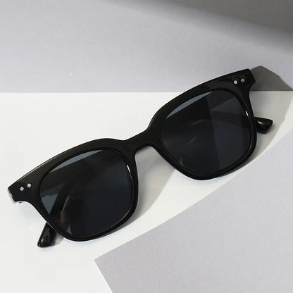 Retro Small Frame Cat Eye Sunglasses for Women 2023 Luxury V Sun Glasses Men Fashion Jelly Sunglasses with Metal Hinges