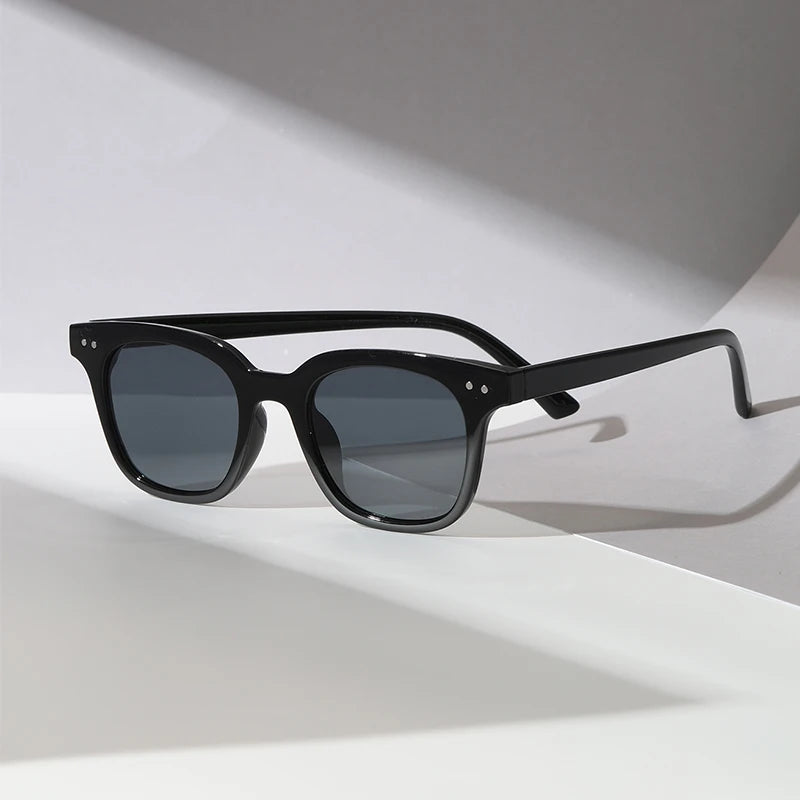 Retro Small Frame Cat Eye Sunglasses for Women 2023 Luxury V Sun Glasses Men Fashion Jelly Sunglasses with Metal Hinges