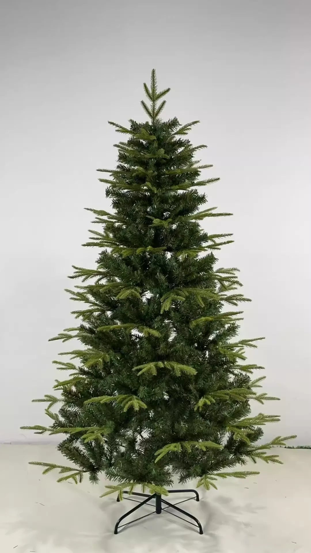 Pre-Lit Mixed PVC Christmas Tree – Dense Branches, LED Lights, Large Holiday Xmas Tree for Home Christmas Decoration