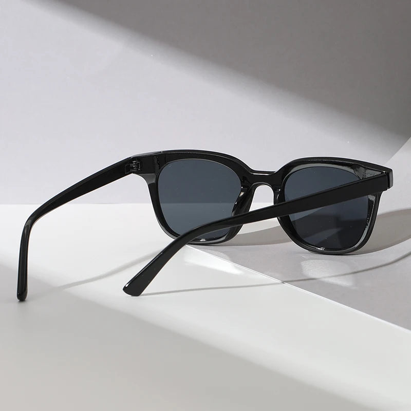 Retro Small Frame Cat Eye Sunglasses for Women 2023 Luxury V Sun Glasses Men Fashion Jelly Sunglasses with Metal Hinges