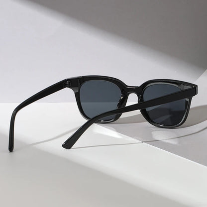 Retro Small Frame Cat Eye Sunglasses for Women 2023 Luxury V Sun Glasses Men Fashion Jelly Sunglasses with Metal Hinges